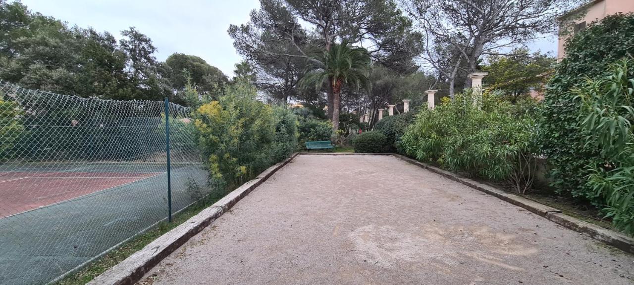 Appartamento Le Calypso Saint Aygulf Esterno foto