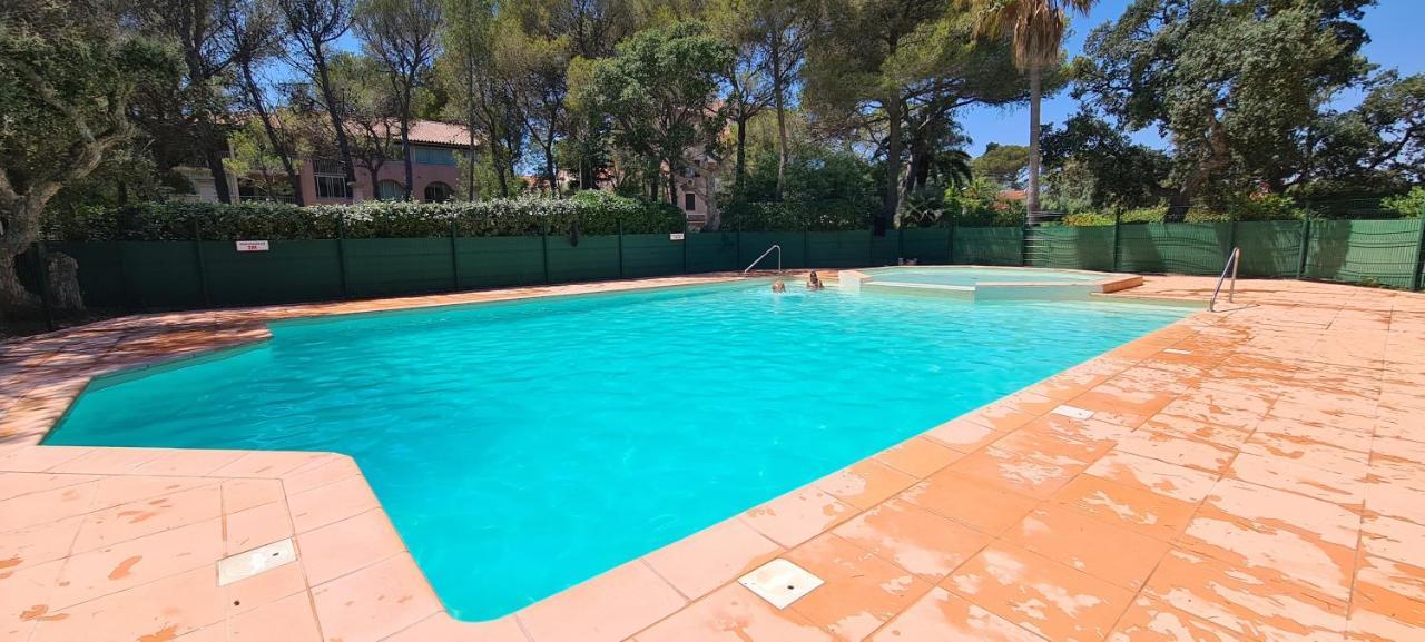 Appartamento Le Calypso Saint Aygulf Esterno foto